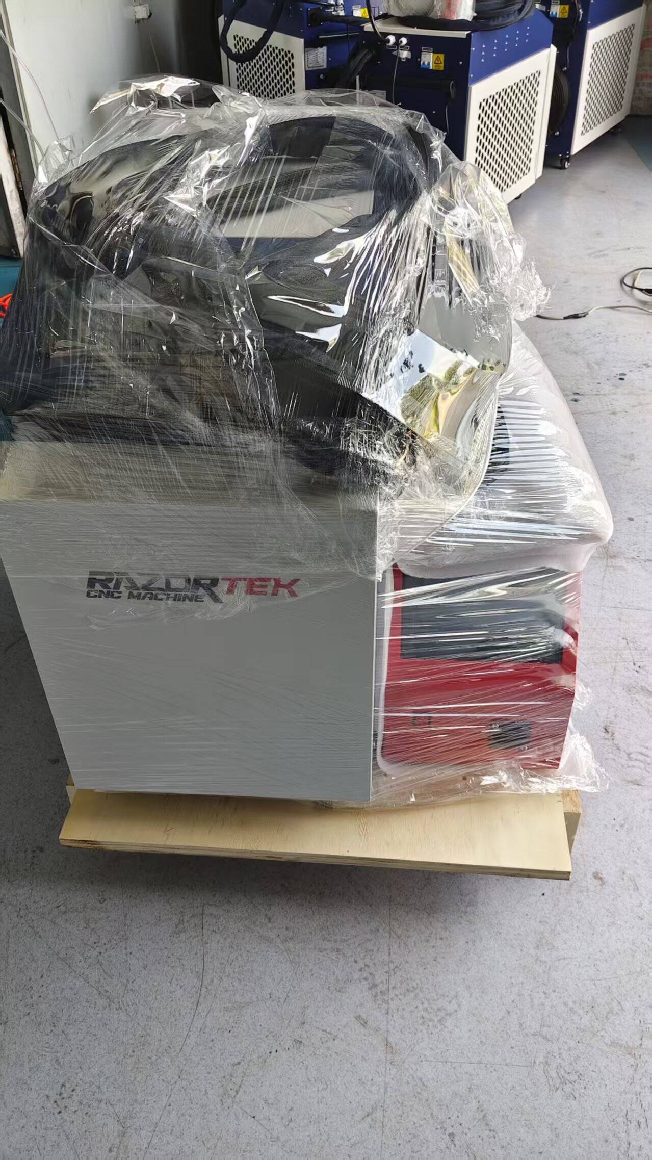 2KW 3KW Water Cooling Suplaser - đánh giá và giá Industrial Laser Welding Machine Hand Held